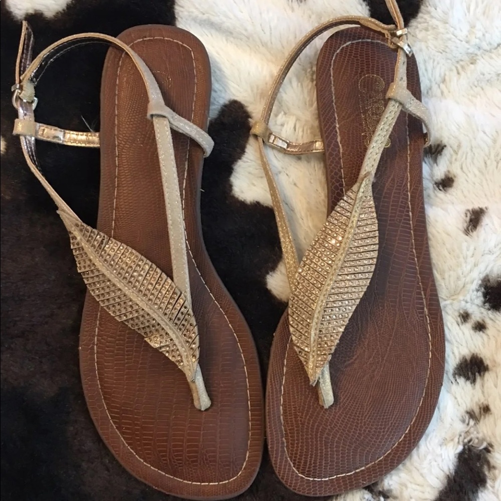 Feather sandals